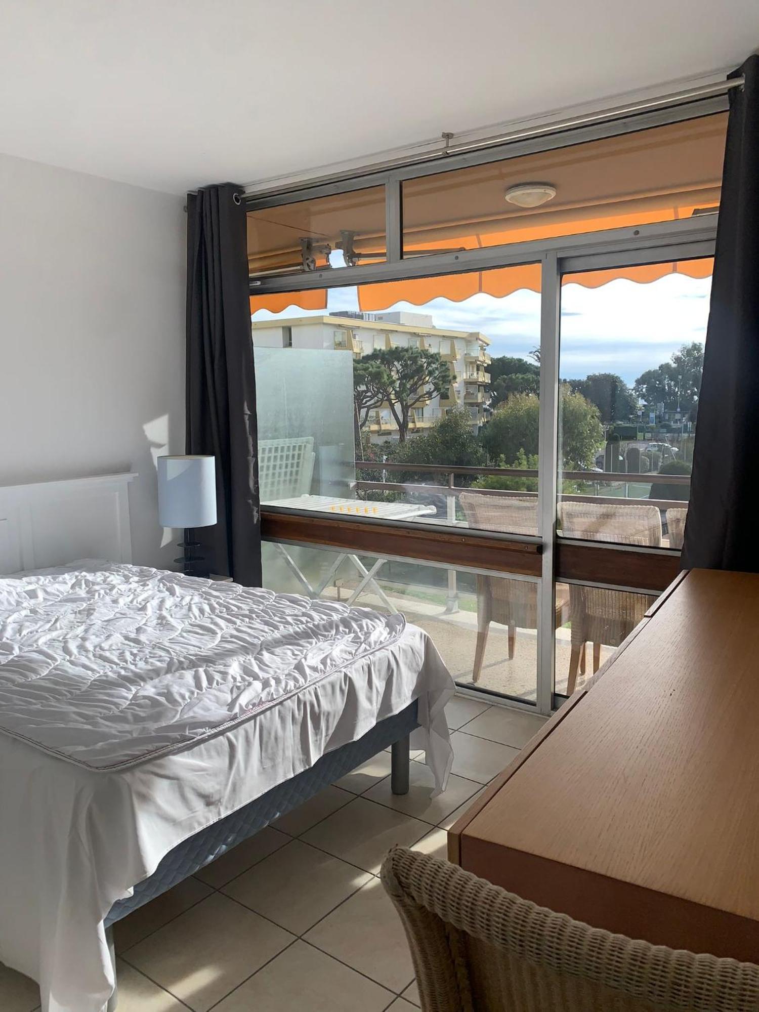 Apartment Heliotel Marine 4* Bord De Mer Saint-Laurent-du-Var Pokoj fotografie
